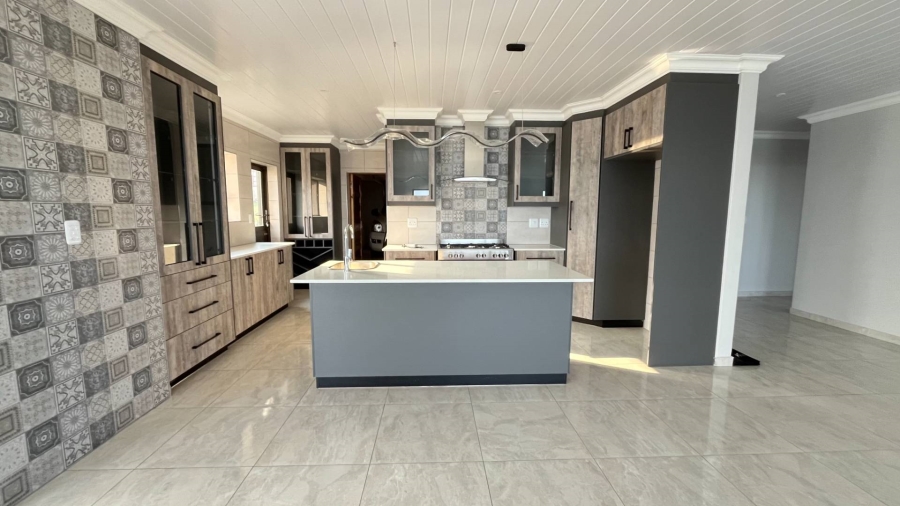 4 Bedroom Property for Sale in Dana Bay Western Cape